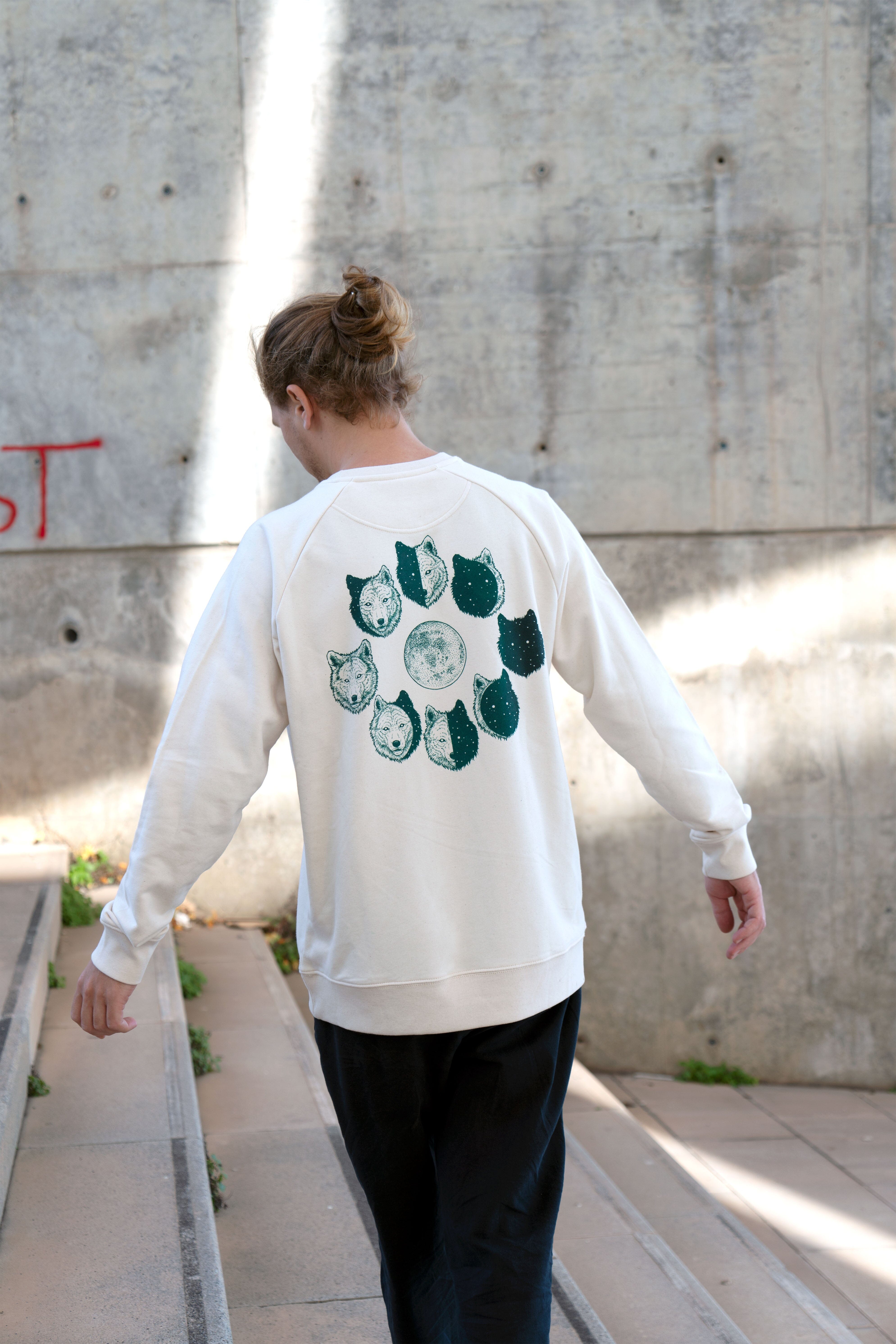 Simplistic Wolf Sweatshirt | GIFT SET