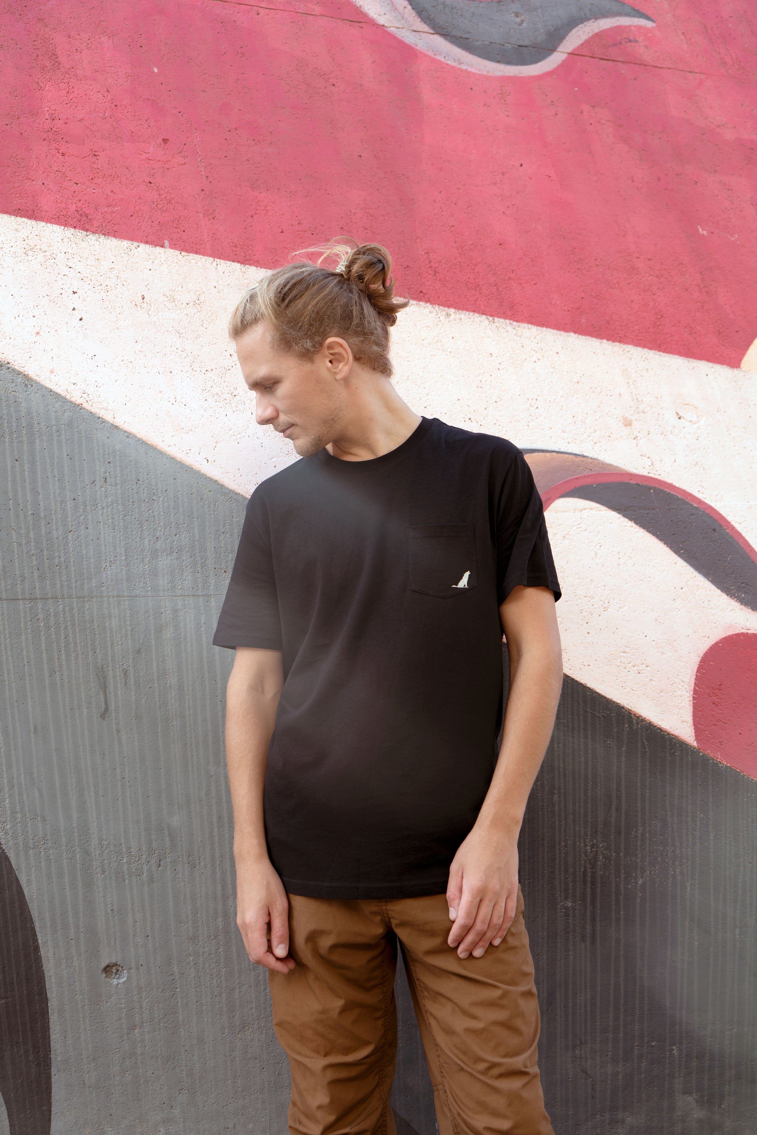 Men's Pocket T-shirt | Embroidered Wolf