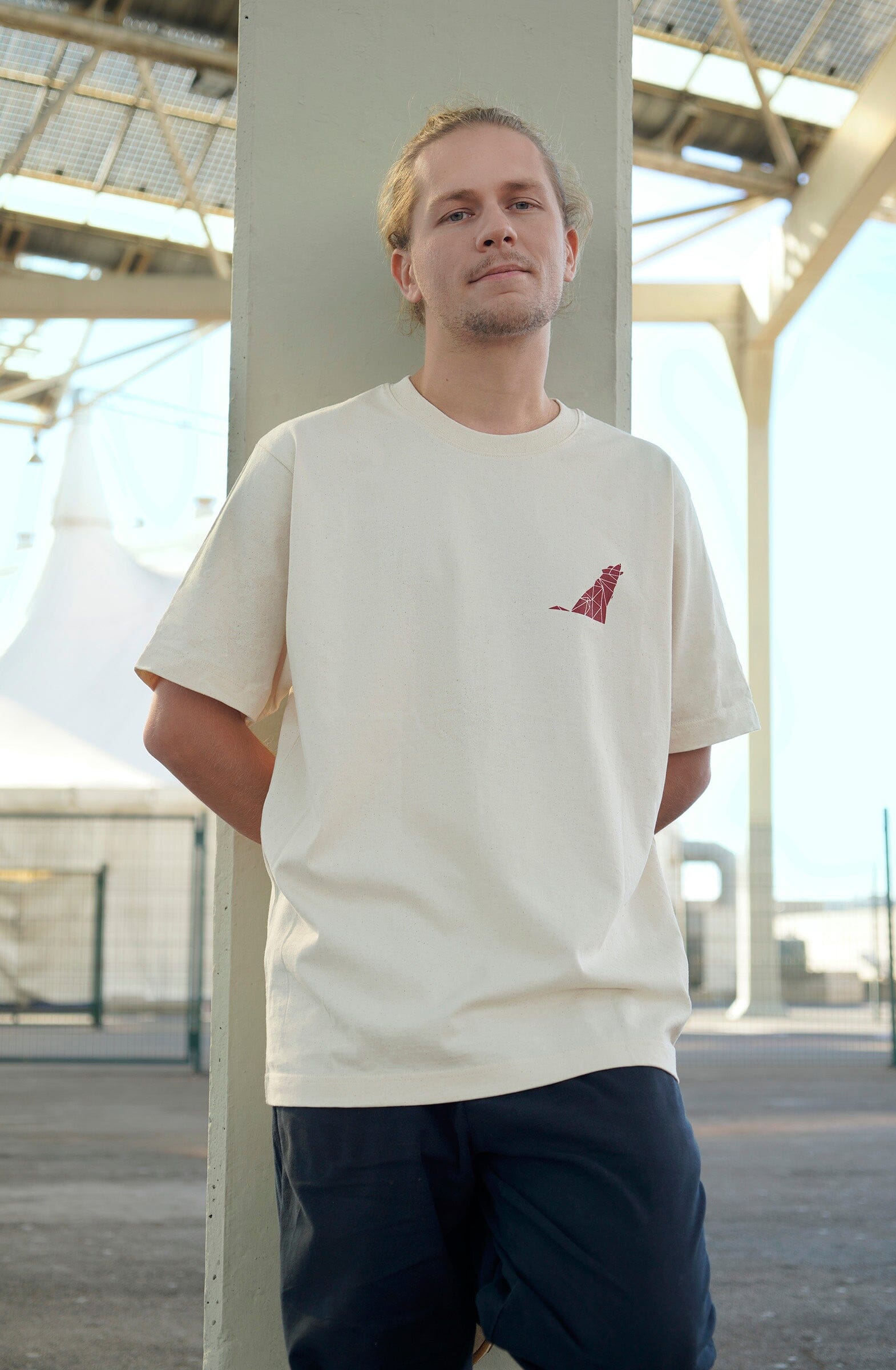 Men's Relaxed T-Shirt | Red Wolf
