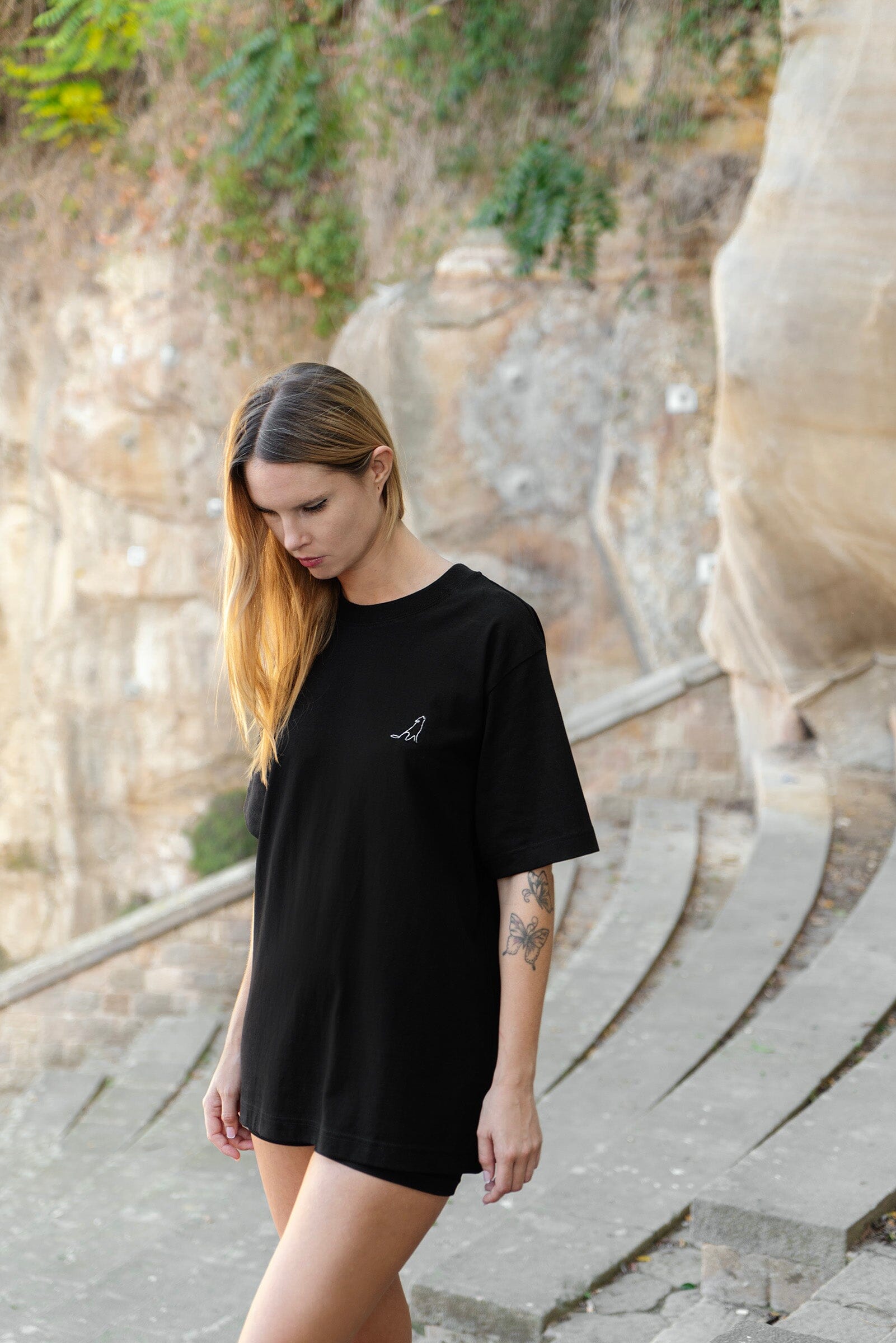 Women's Relaxed T-Shirt | Jungle x Embroidered Wolf