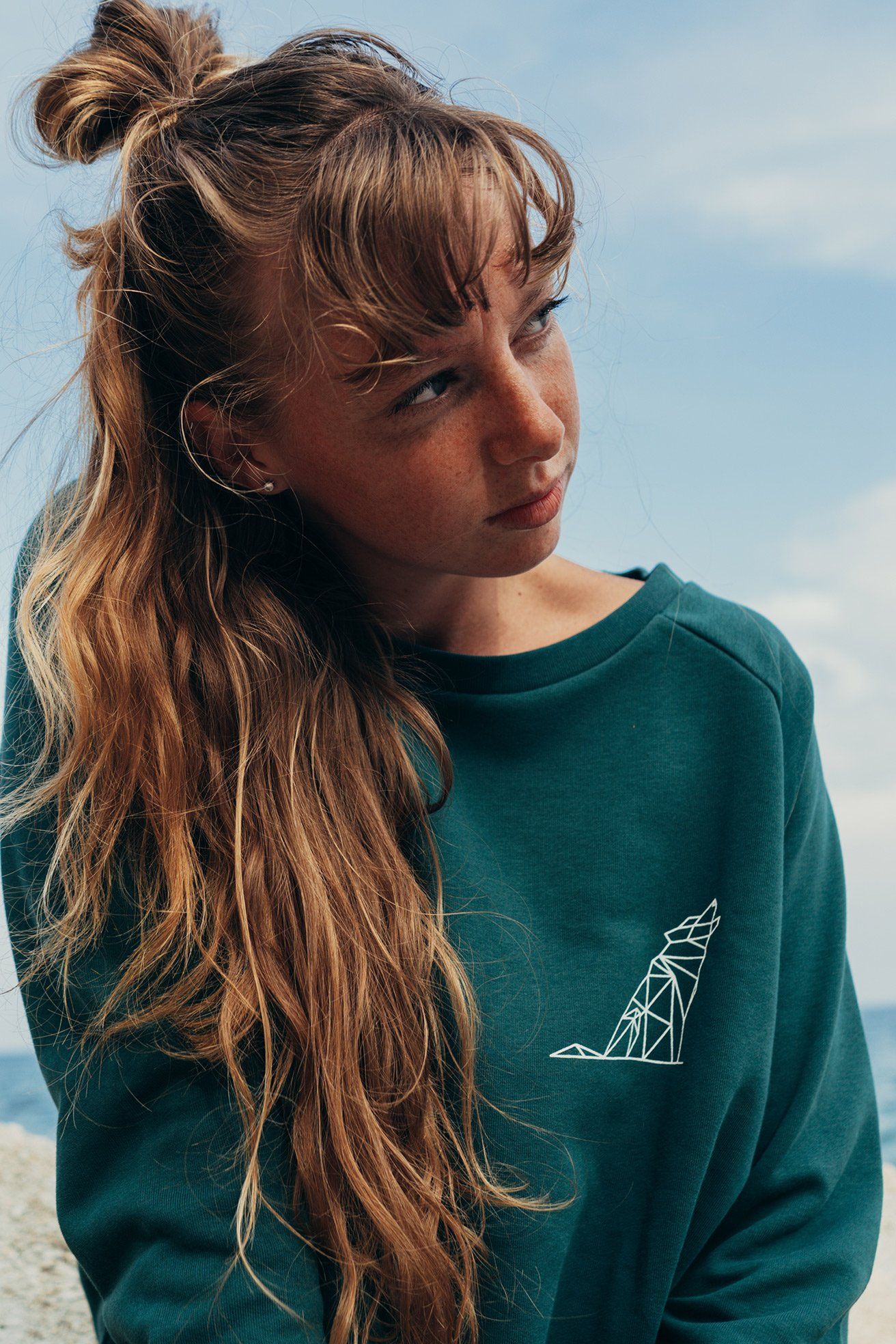 Women's Relaxed Jumper | Simplistic Wolf